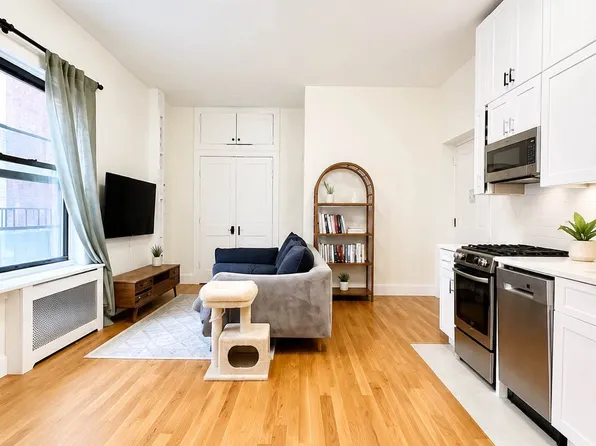294 West 92nd Street image 1 of 14