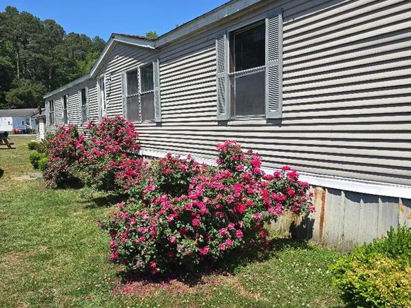 30571 1st Ave, Atlantic, VA 23303