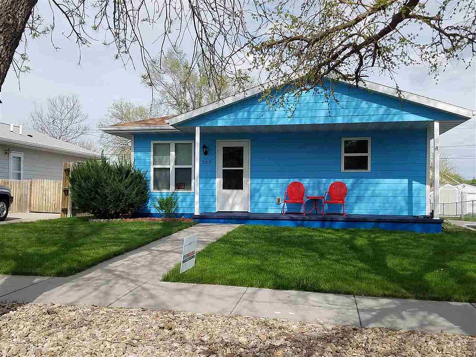 1st image of 1309 B Ave