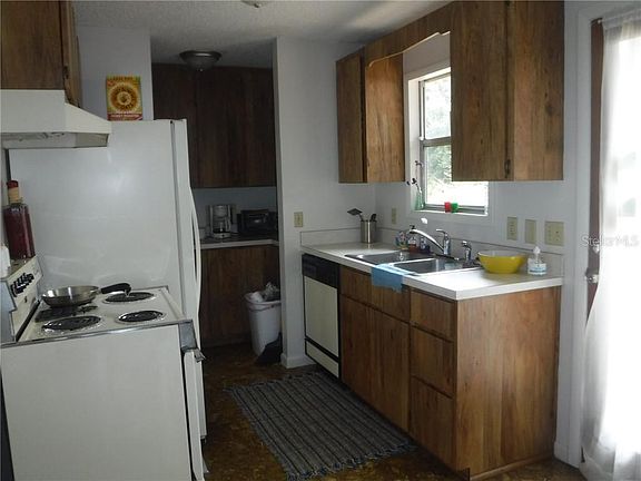 4th image of 1574 Adeline St