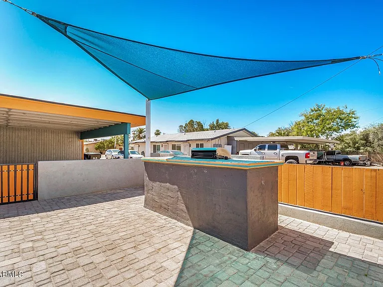 1118 S McClintock Dr — Photo 20