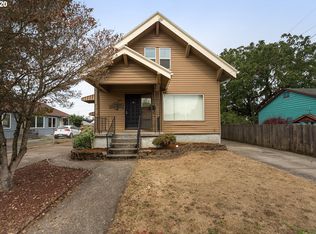 8243 NE Hassalo St, Portland, OR 97220