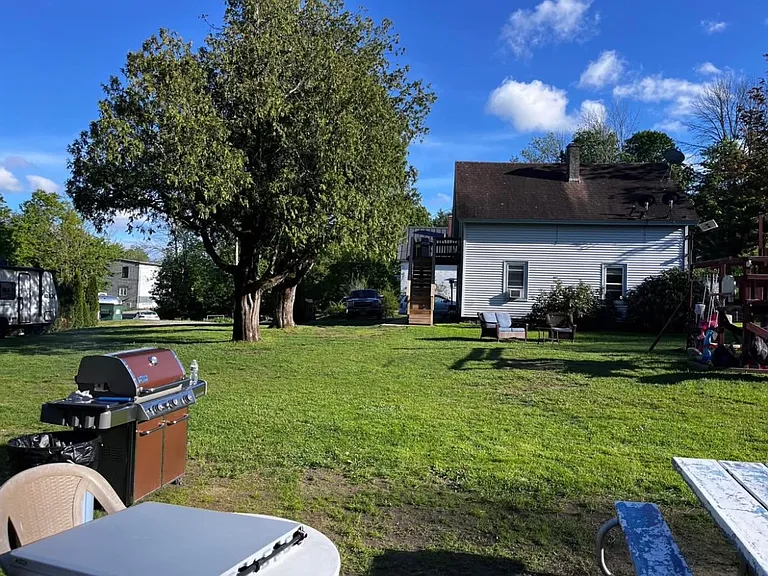 12 Nutting Ln #2 — Photo 14