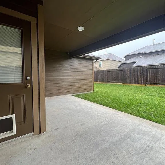 21210 Fox Hillside Way — Photo 19