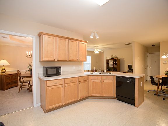 4th image of 2040 Lisa Springs Dr