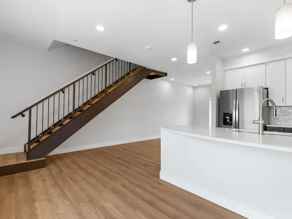 Casa Lou Cardenas, 903 Main St #205, Longmont, CO 80501