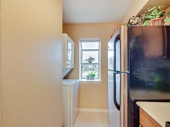 5th image of 18800 Egret Bay Blvd APT 402