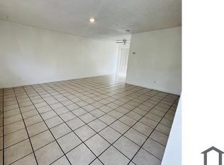 2261 N Chestnut Ave #101, Fresno, CA 93703