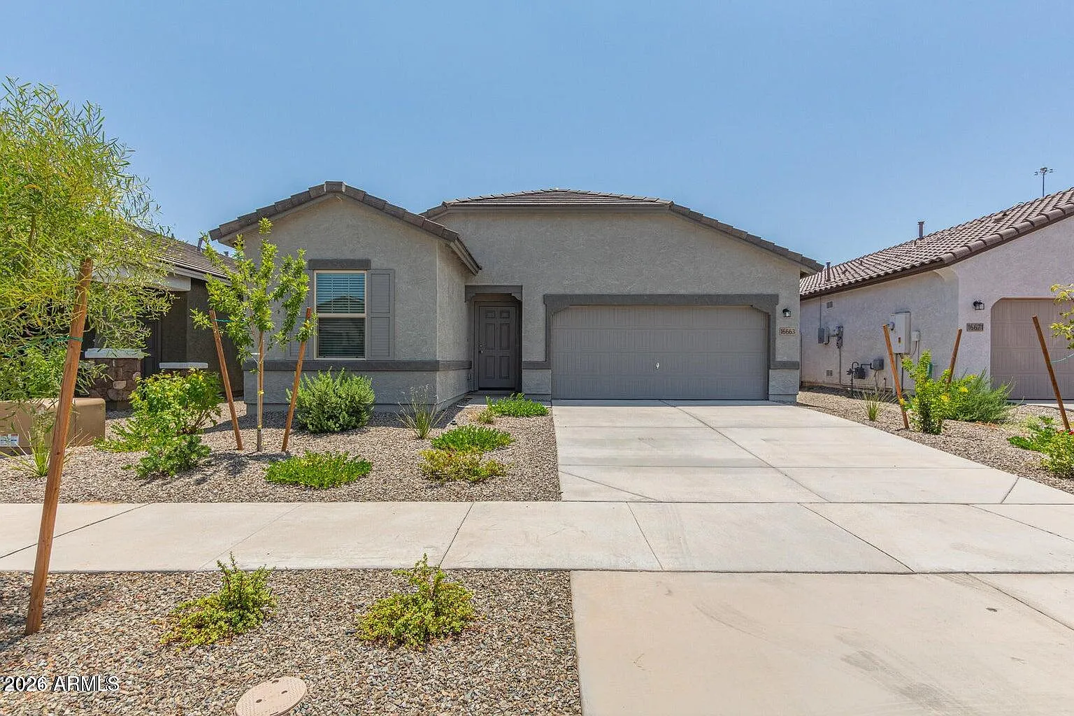 3 bed, 2.0 bath, 1662 sqft, $2,000 — Photo 1