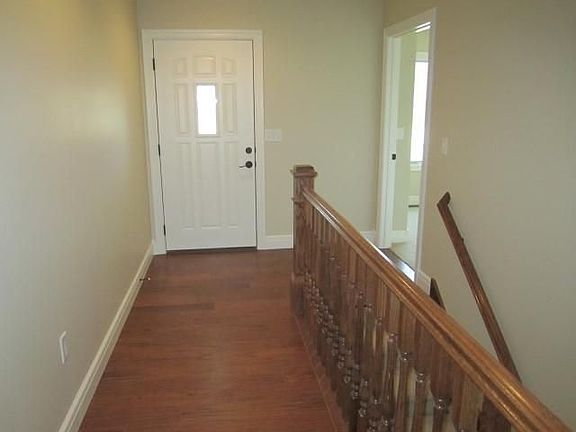 2nd image of 916 Newfoundland Dr