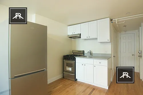 503 E Broadway Photo 1
