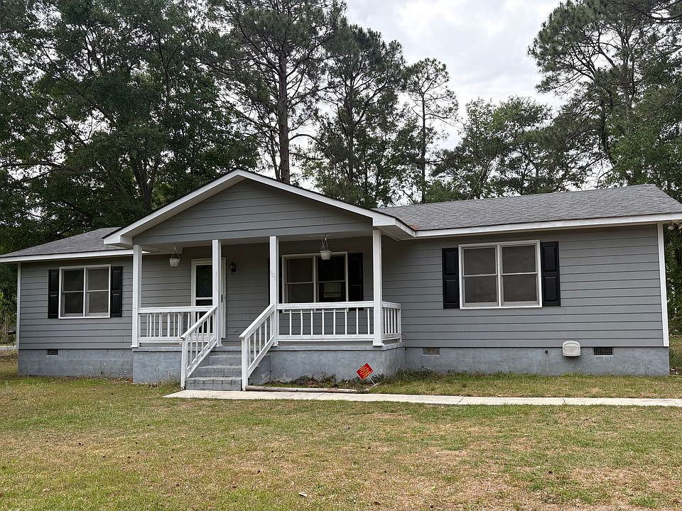 1st image of 328 Longwood Dr