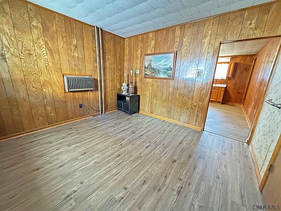 2nd image of 536 Woodvale Ave