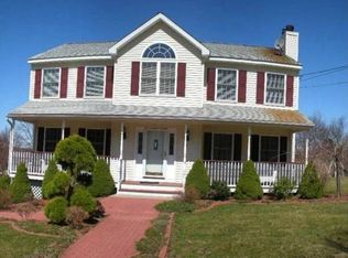 26 Hopkins Hill Rd, Naugatuck, CT 06770