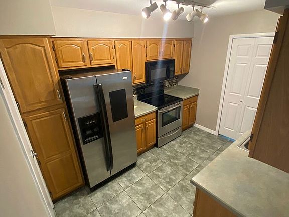 4th image of 2888 Wareham Ct