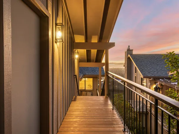 12 Starview Dr, Oakland, CA 94618