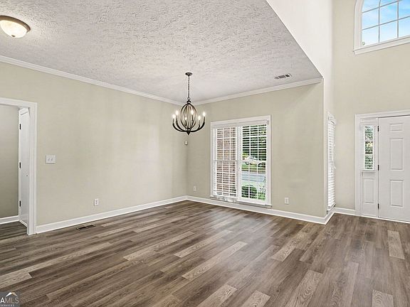 3rd image of 3238 Palm Tree Dr