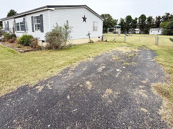 3rd image of 6107 Watson Rd