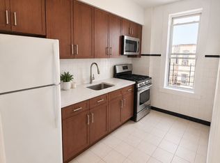 6137 Gates Ave #2F, Ridgewood, NY 11385