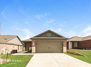 2061 Belgian Dr, Aubrey, TX 76227