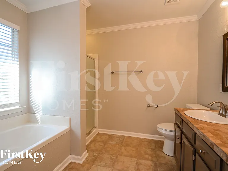 2024 King Charles Pl — Photo 11