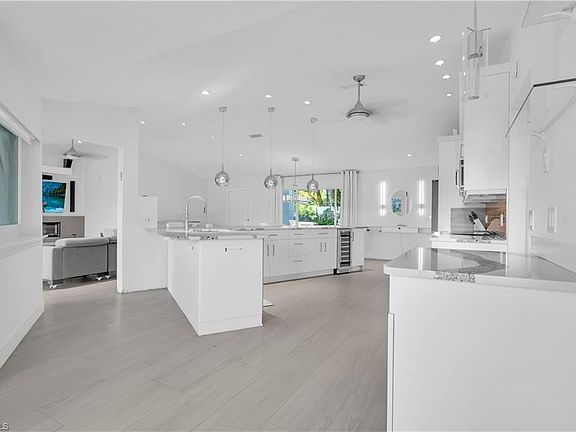 3rd image of 10264 Wild Turkey Ave
