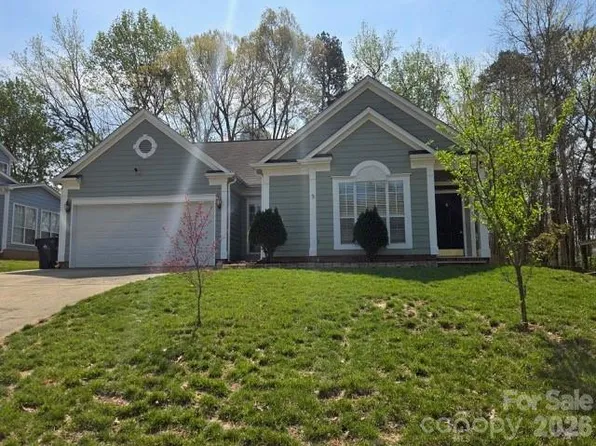 8405 Duckwood Ln, Charlotte, NC 28215