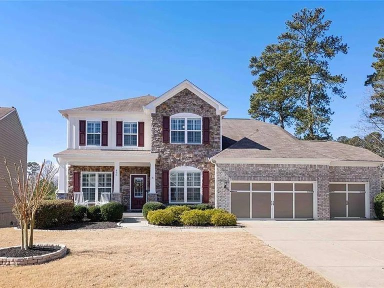 496 Spring View Dr — Photo 1