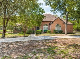 101 W Oak Shores Dr, Crossroads, TX 76227