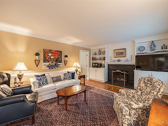 3rd image of 9019 Tarrytown Dr