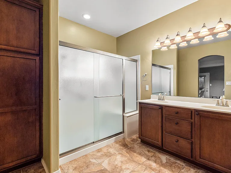 2711 Firewheel Ave SW — Photo 8
