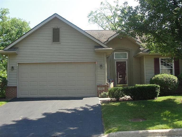1st image of 873 Persimmon Dr