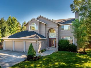 910 SE Sunwood Ct, Bend, OR 97702