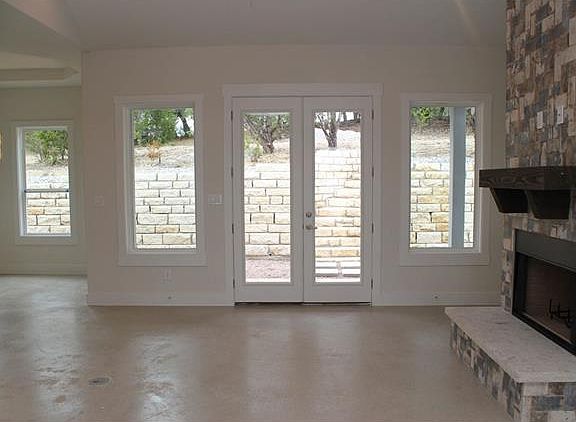 5th image of 22027 Moulin Dr