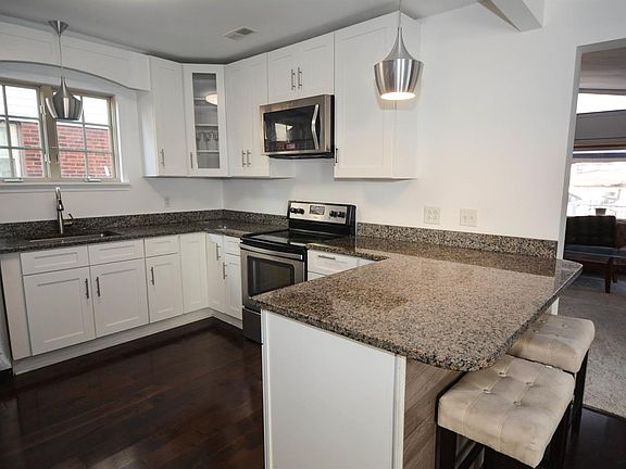5th image of 5411 Hunter Ave