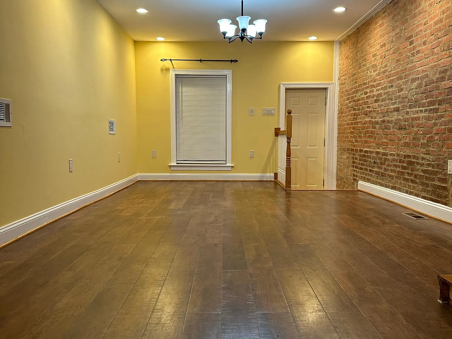 4 bed, 1700 sqft, $2,000 — Photo 4