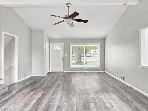 3rd image of 204 Meade St