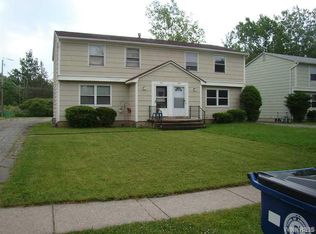 241 Sundridge Dr, Amherst, NY