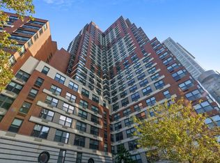 102 Christopher Columbus Dr APT 501, Jersey City, NJ 07302