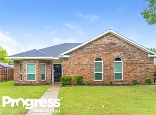 2708 Austin Dr, Mesquite, TX 75181