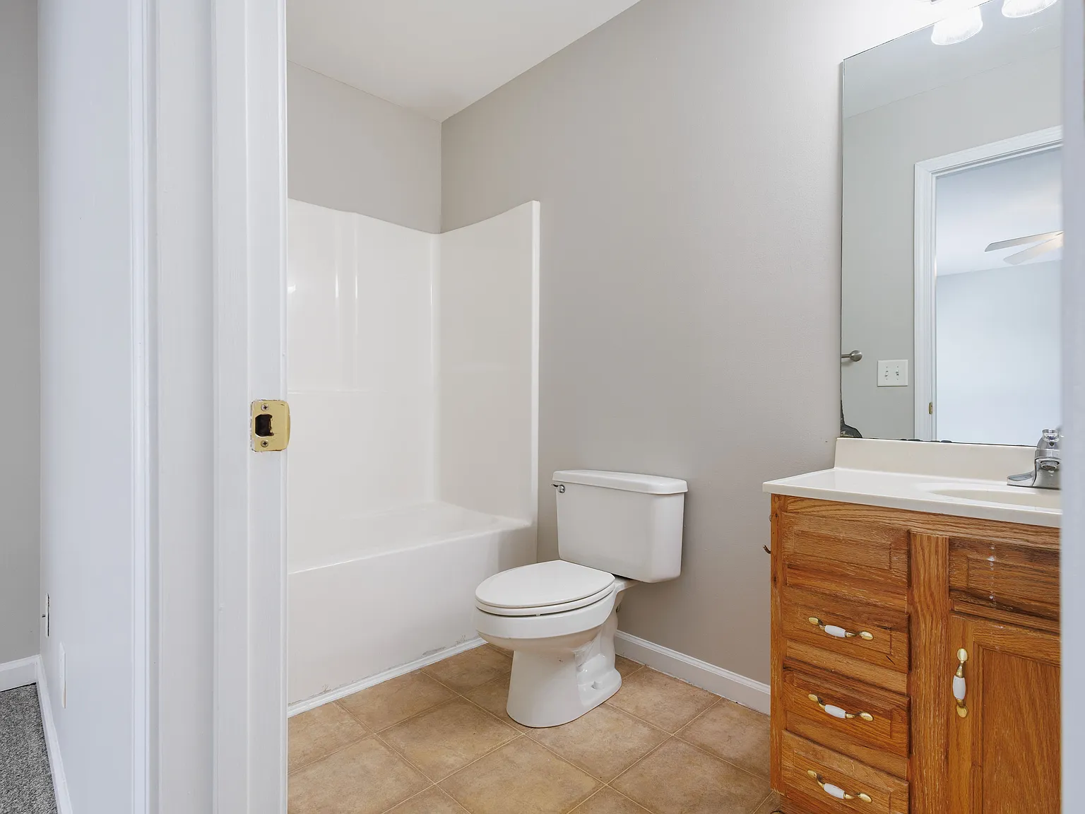 3 bed, 1600 sqft, $1,800 — Photo 3