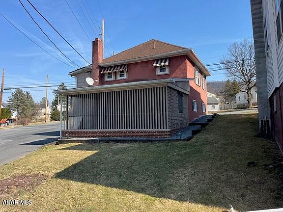 5th image of 199 King St
