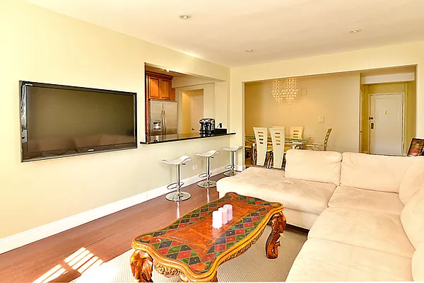 Sold by RES New York | media 19