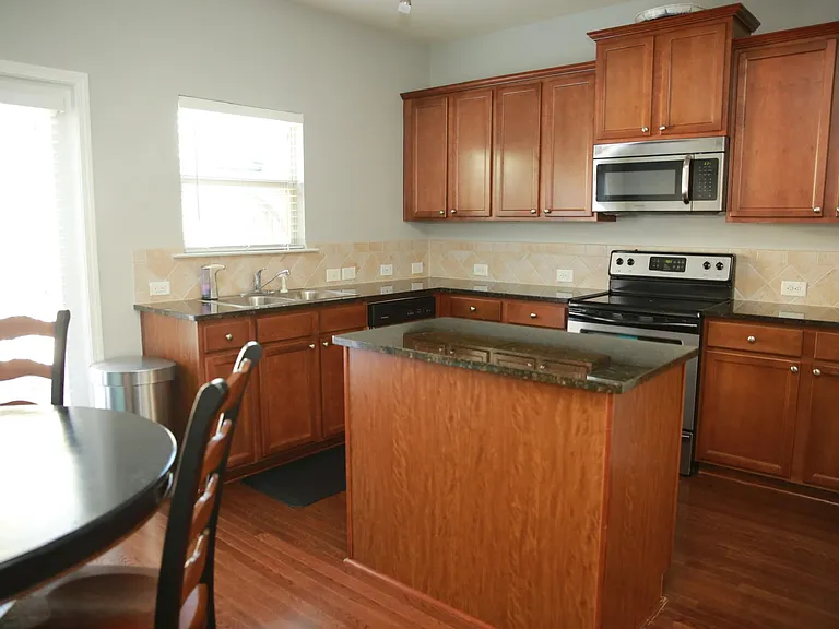 3054 Liberty Way NW — Photo 2