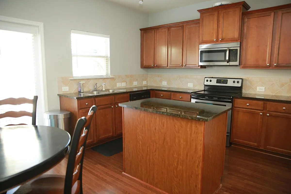 Building Photo - 3054 Liberty Way NW