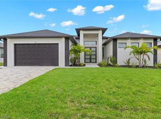 121 SW 21st Ln, Cape Coral, FL 33991