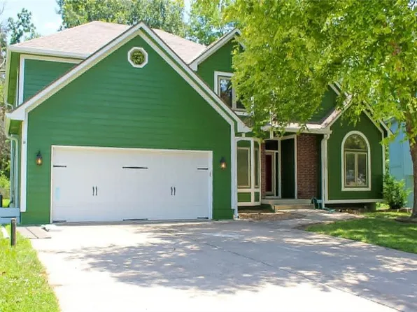 3205 S Black Forest Ave, Blue Springs, MO 64015