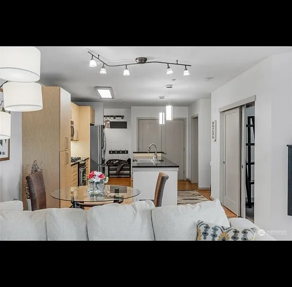 1530 NW Market St #405 — Photo 3