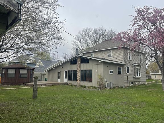 5th image of 136 North St