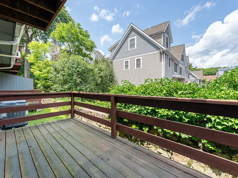 44 Pleasant St #23D — Photo 9